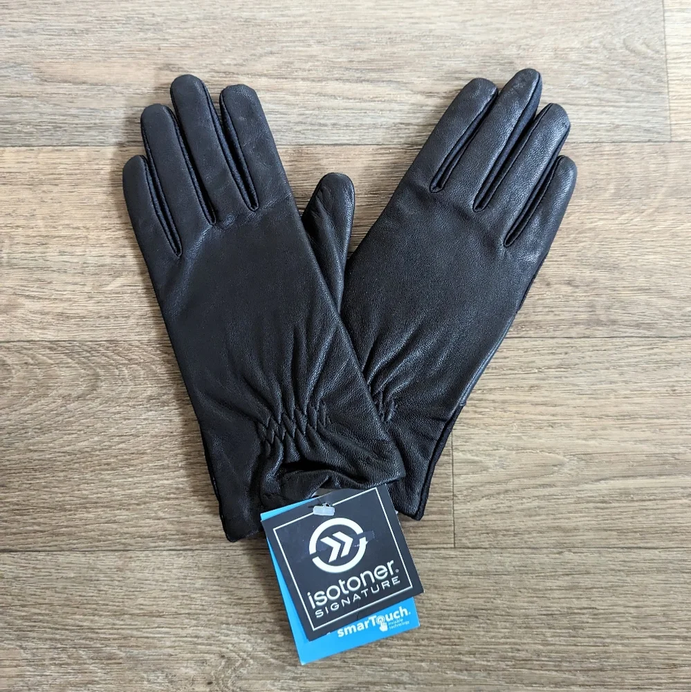 NWT Isotoner Signature Smart Touch Leather Black Gloves Women S/M - Picture 1 of 2